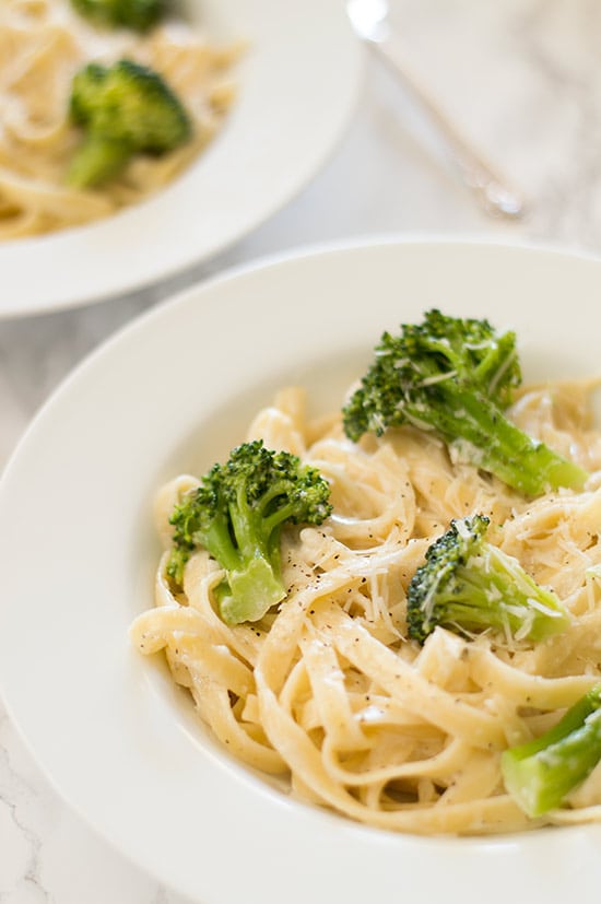 Easy Fettuccine Alfredo With Broccoli