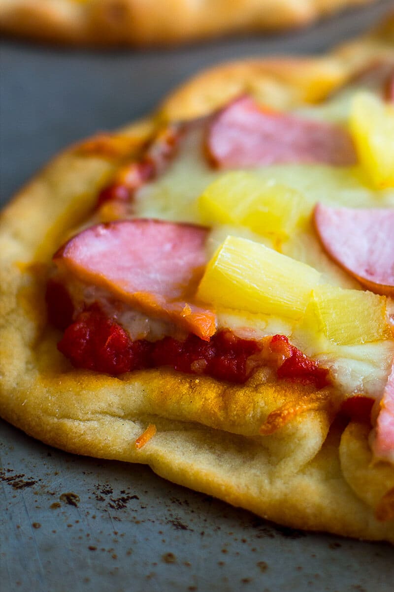 Hawaiian Naan Pizza - Baking Mischief