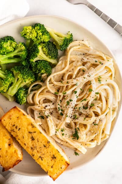 Quick and Easy Fettuccine Alfredo for One