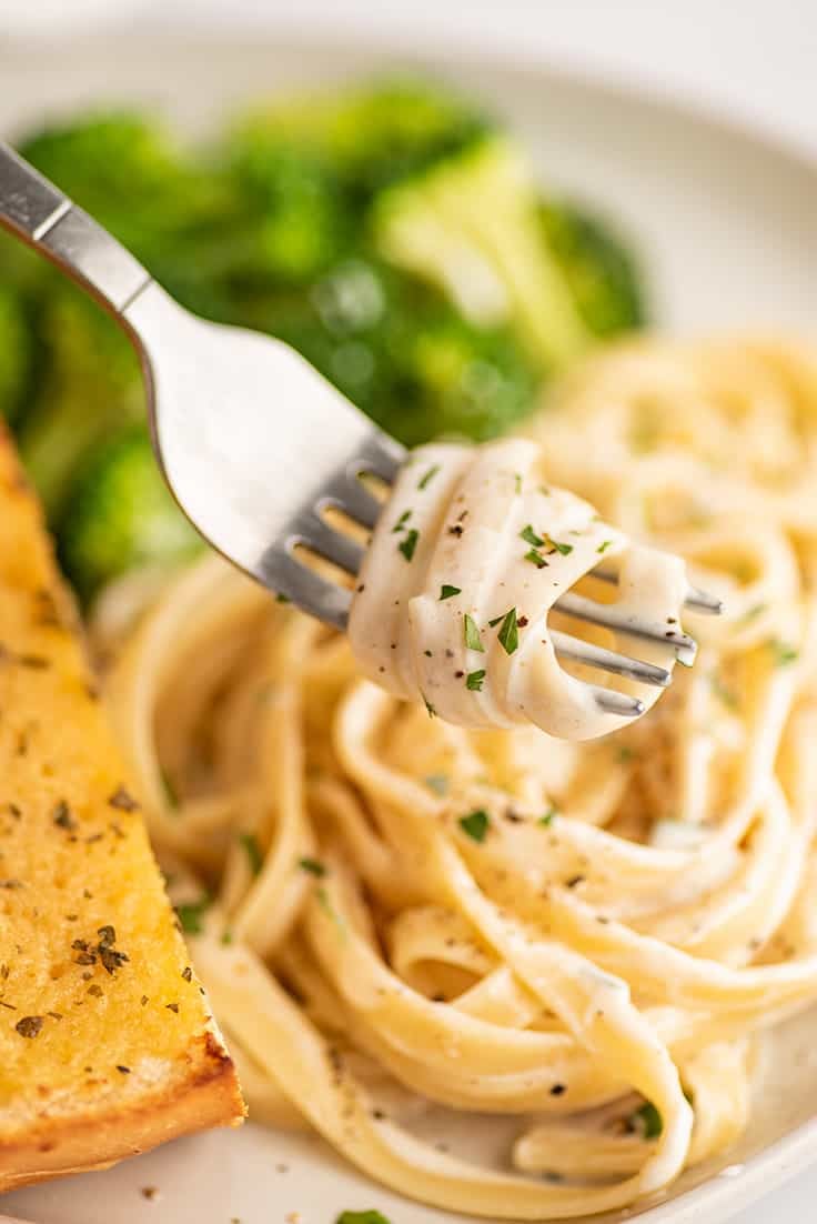 Quick and Easy Fettuccine Alfredo for One Baking Mischief