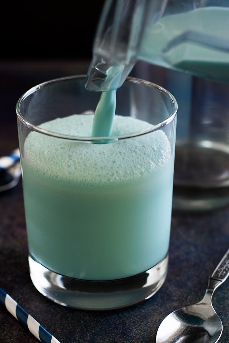 Frosty Bantha Milk (Star Wars Blue Milk) - Baking Mischief