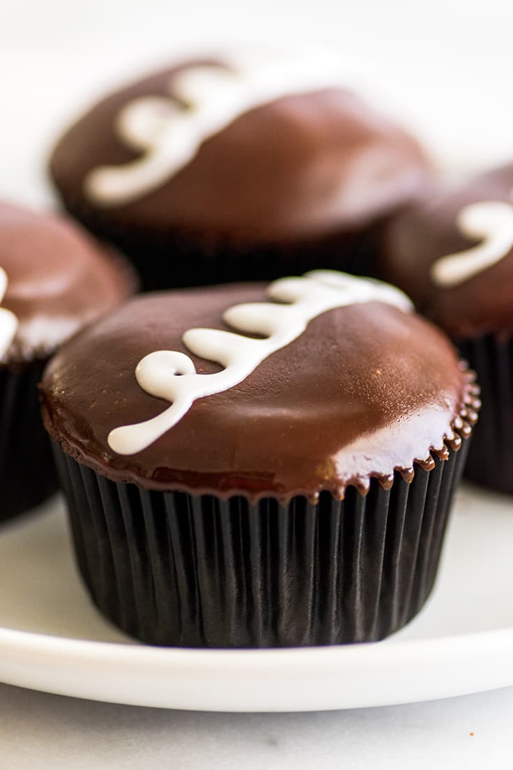 Small-batch Homemade Hostess Cupcakes - Baking Mischief