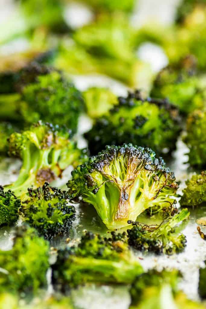 How to Cook Broccoli in the Oven (The BEST Crispy Oven-roasted Broccoli)