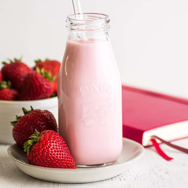 Easy Homemade Strawberry Milk For One Or Two Baking Mischief