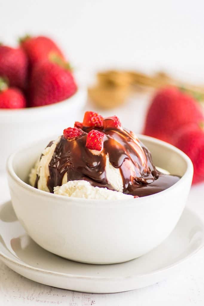 Nutella Sauce for Ice Cream, Pancakes, or Waffles - Baking Mischief