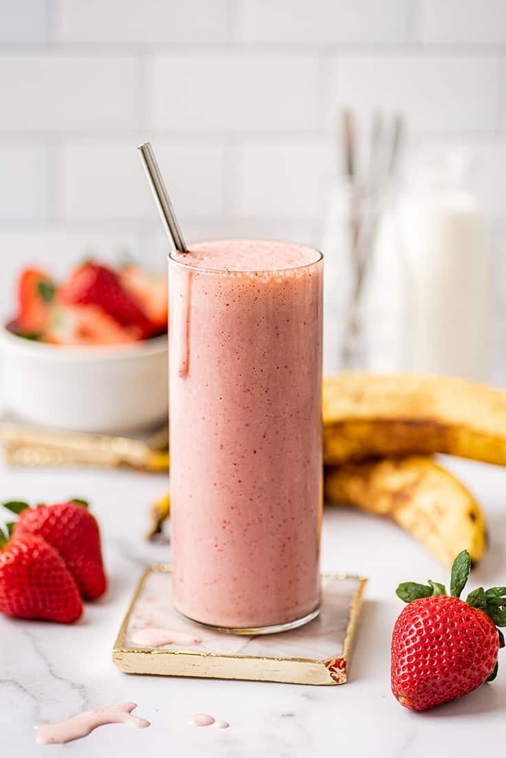 https://bakingmischief.com/wp-content/uploads/2021/01/strawberry-banana-milkshake-image.jpg