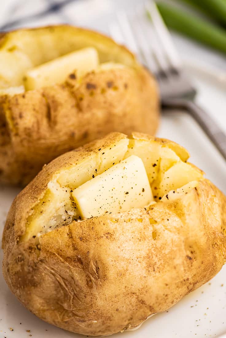 baked potatoes in microwave