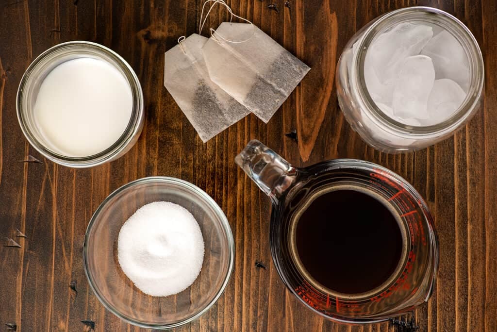Iced dirty chai latte ingredients.